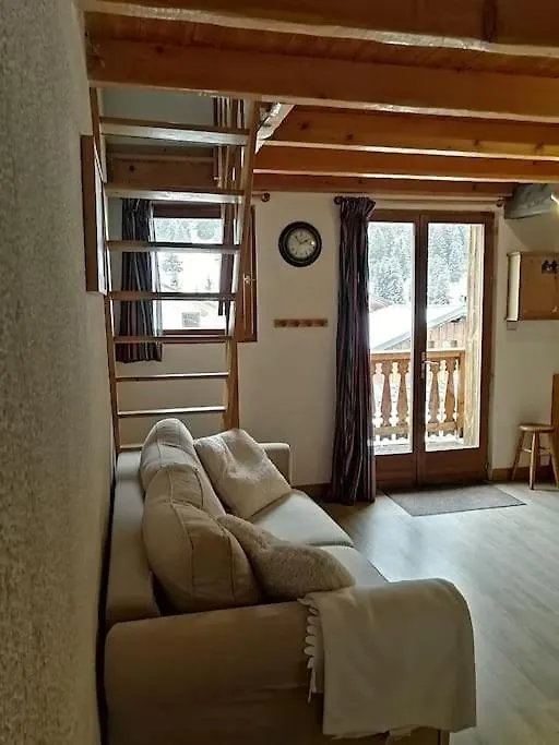 Appart. Champagny Le Haut / Domaine La Plagne Apartment 0*,  France