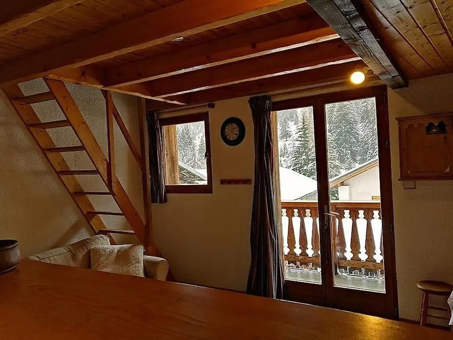 Appart. Champagny Le Haut / Domaine La Plagne Apartment